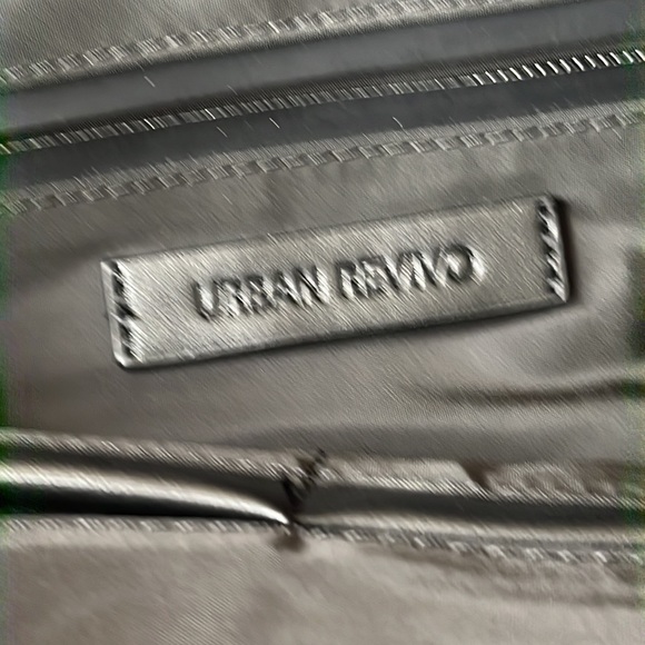 Urban Revivo  leather canvas Laid flat measures 17”x15” depth 7” - Picture 4 of 16